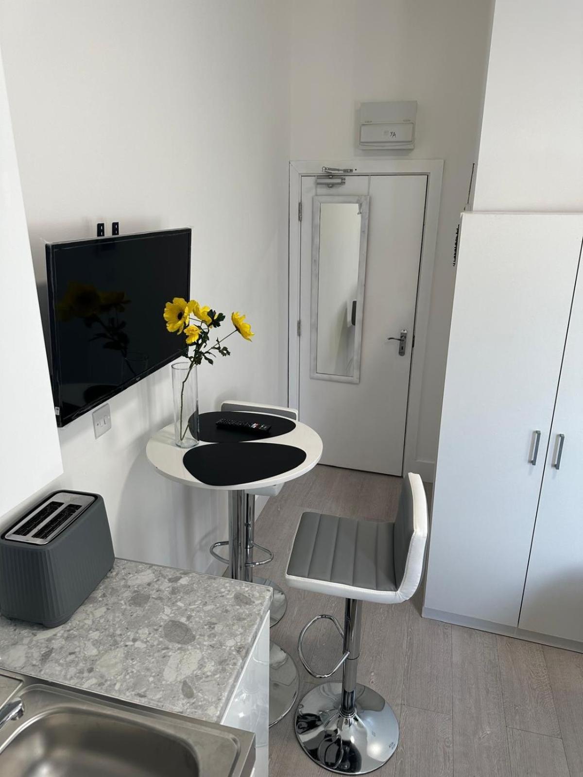 Apartment Compact And Bright Flat West 3a *