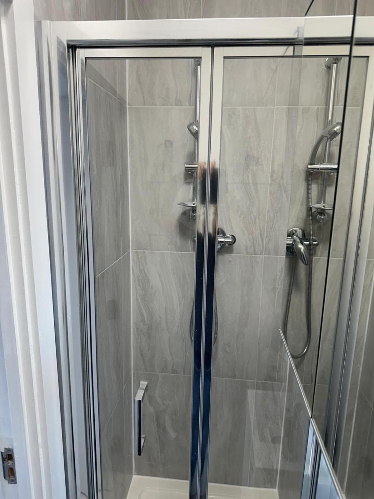 Apartment Compact And Bright Flat West 3a London
