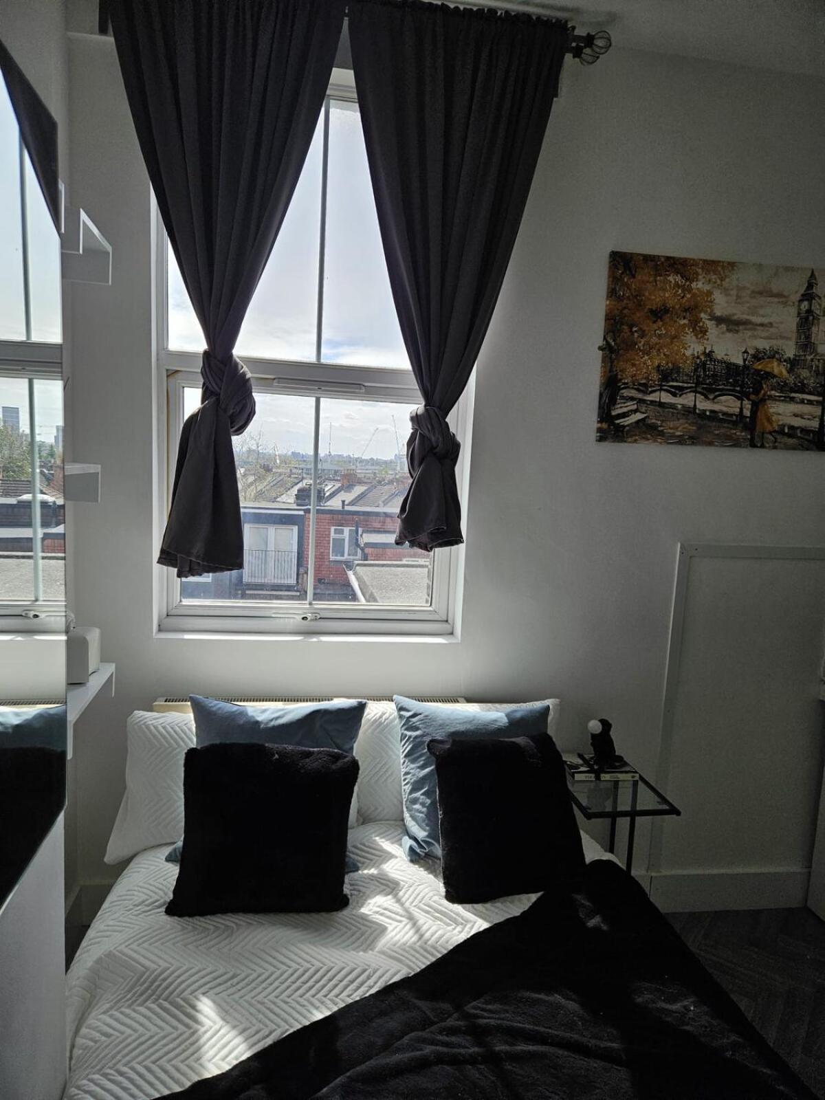 Compact And Bright Flat West 3a * Londra